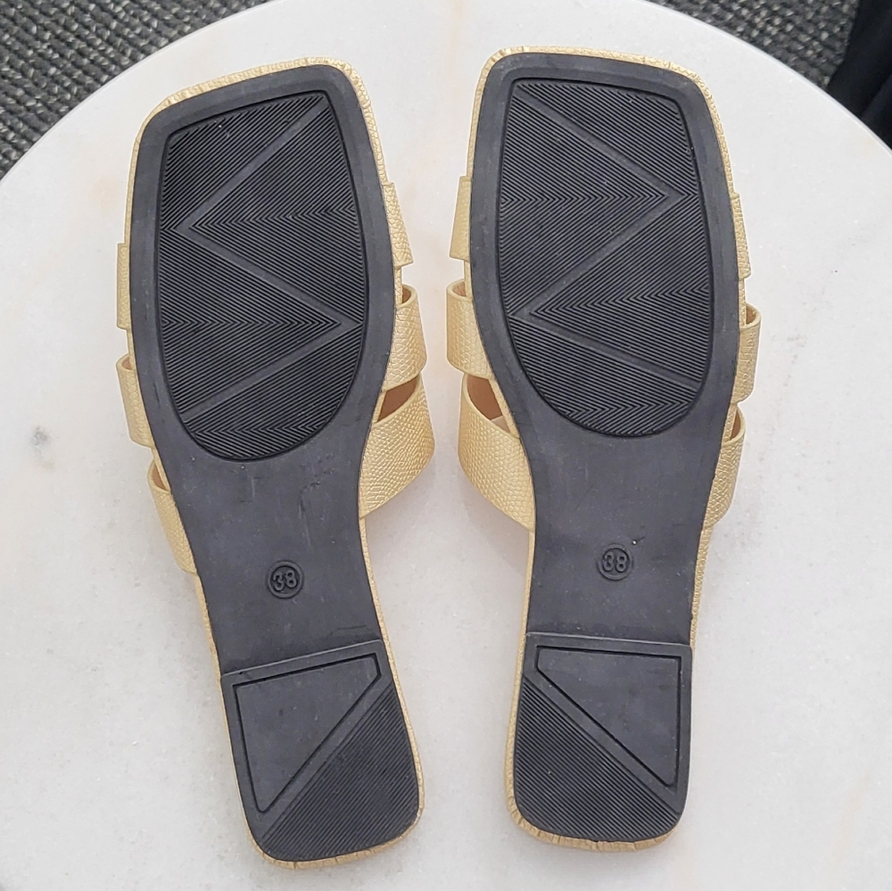 Gold Slides - Picture 4 of 5